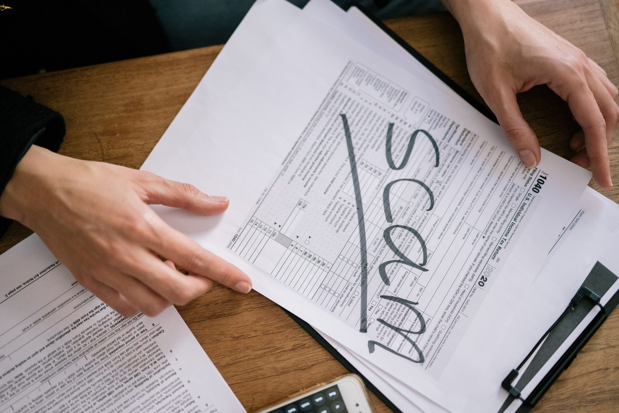 Documents fiscaux frauduleux avec mention arnaque