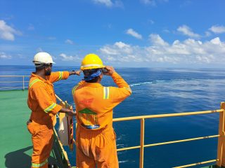 Travailler sur plateforme pétrolière : quel salaire attendre ?
