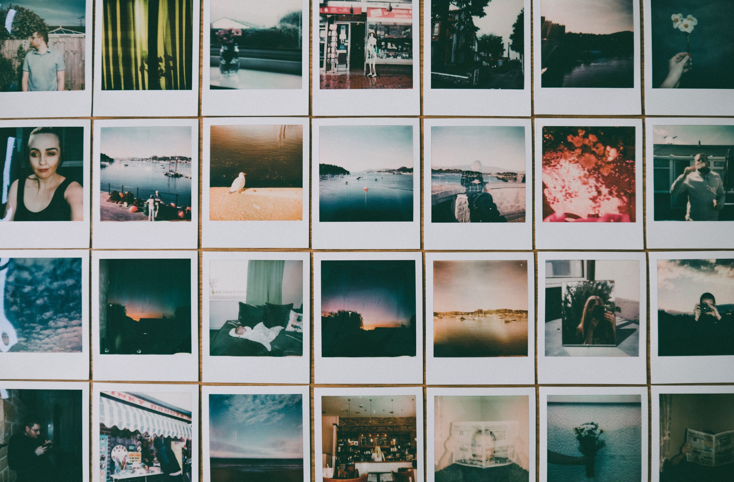 Collage vintage de multiples photographies thematiques