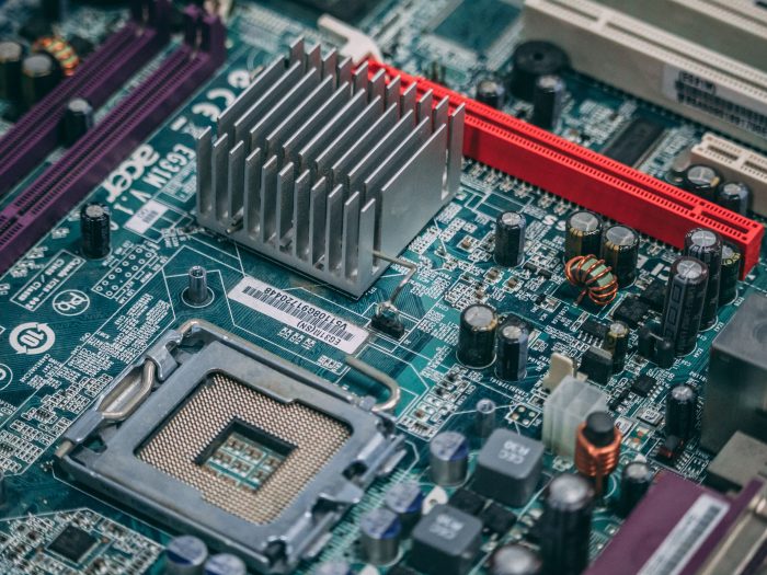 Comment activer la virtualisation matérielle dans ton BIOS ?